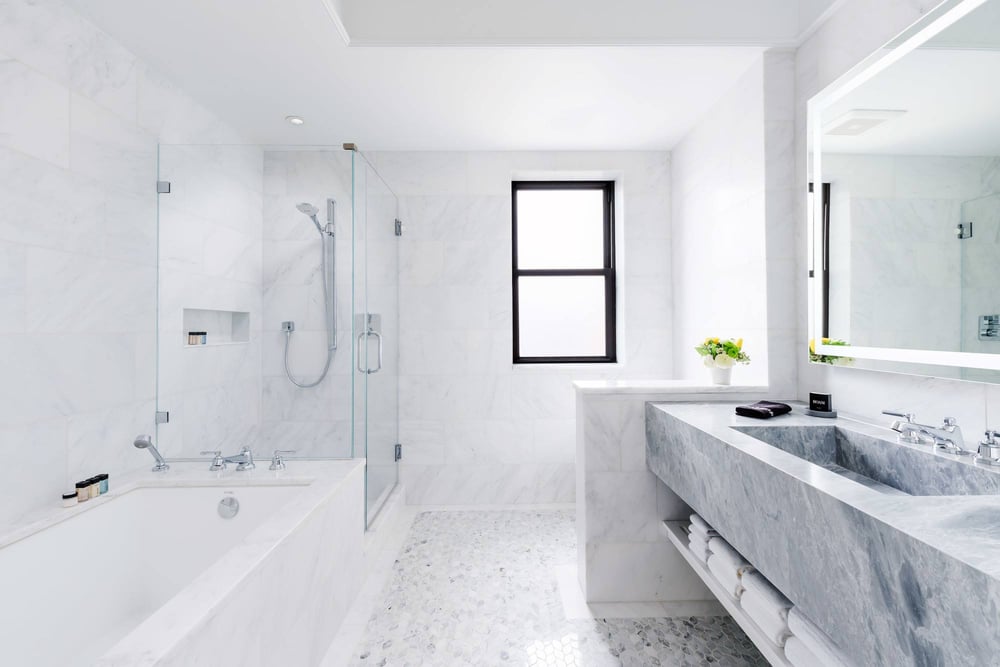 The Wallace Hotel Executive 1 bedroom King Suite Bathroom
